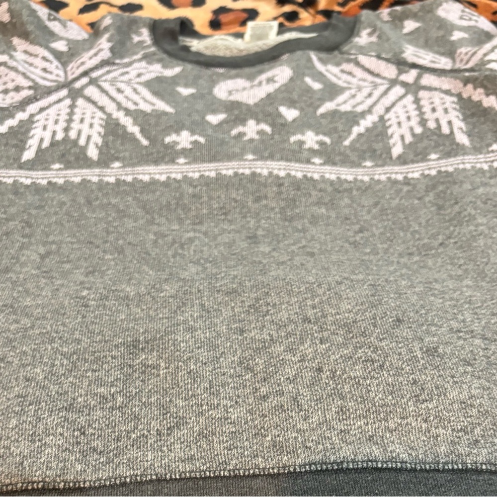 PINK Victoria’s Secret Sweatshirt - Picture 7 of 7